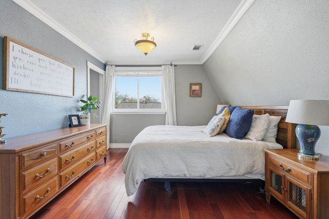 2323 N Wall St, Spokane, WA 99205