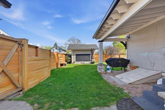 2323 N Wall St, Spokane, WA 99205