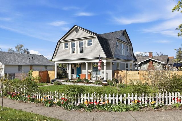 2323 N Wall St, Spokane, WA 99205