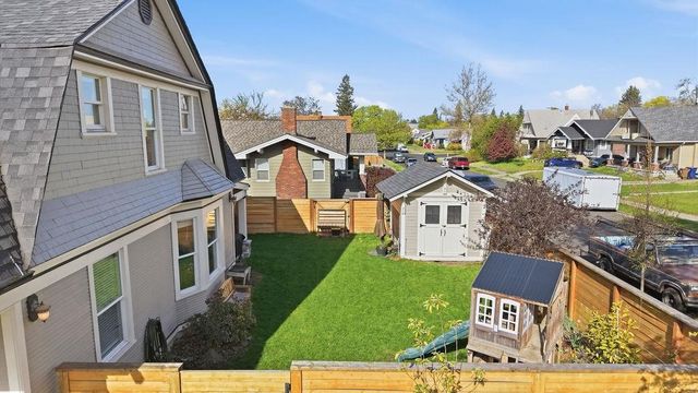 2323 N Wall St, Spokane, WA 99205