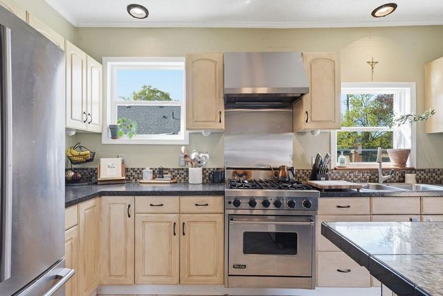 2323 N Wall St, Spokane, WA 99205