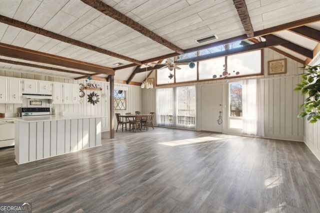 452 E Sugarbush Drive, Dillard, GA 30537