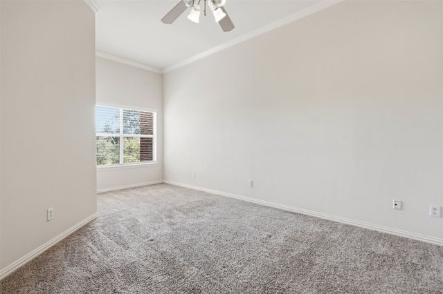 121 Wildwood Court 200, Grapevine, TX 76051