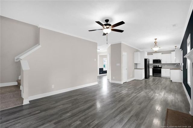 890 DUVAL Drive, Fayetteville, NC 28304