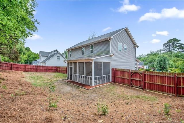 890 DUVAL Drive, Fayetteville, NC 28304