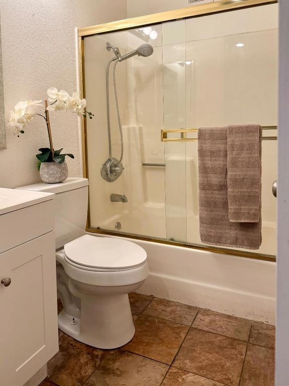 Image 8 of property listing at 5274 Makati Circle, San Jose, CA 95123