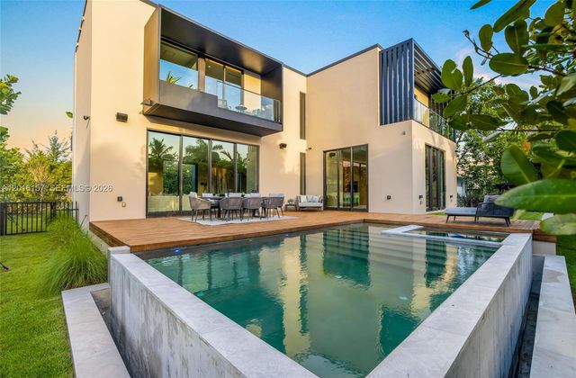 4550 N Jefferson Avenue, Miami Beach, FL 33140
