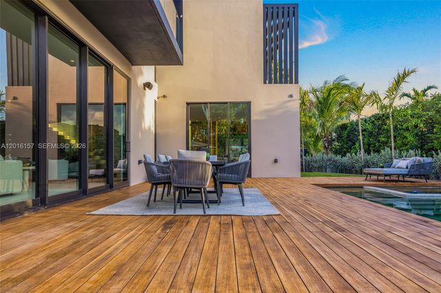 4550 N Jefferson Avenue, Miami Beach, FL 33140