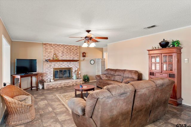 189 CR 1886, Yantis, TX 75497