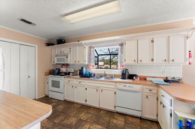 189 CR 1886, Yantis, TX 75497