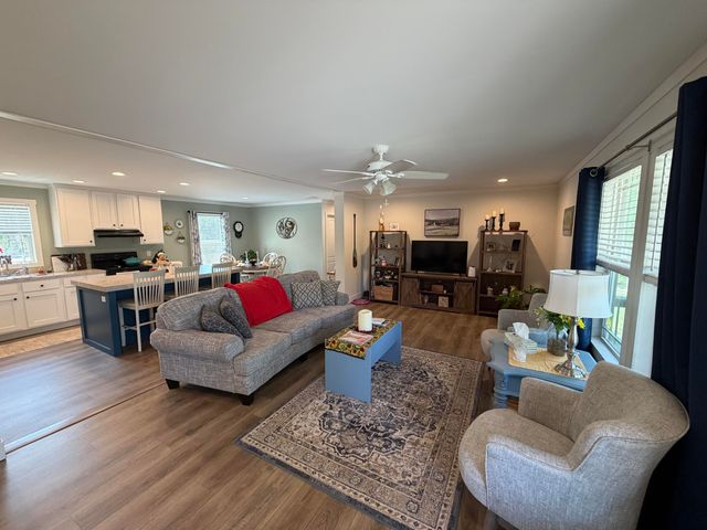 177 Ash Hill Drive, Eutawville, SC 29048