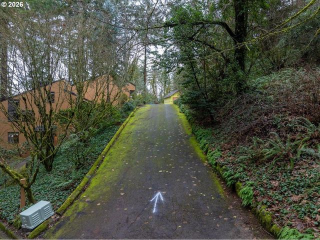 3014 Sw NOTTINGHAM Dr, Portland, OR 97201