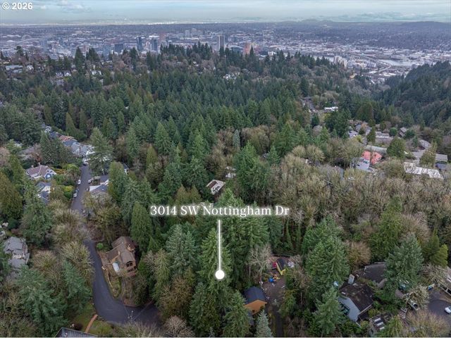 3014 Sw NOTTINGHAM Dr, Portland, OR 97201