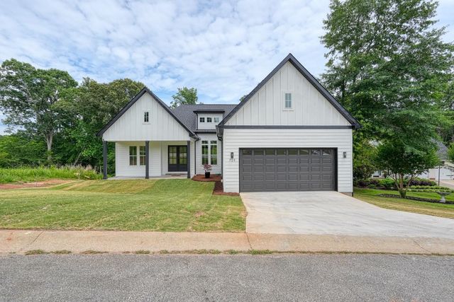 729 Wilson Ferry Road, Moore, SC 29369