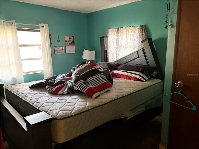 2612 NE 15TH AVENUE, Ocala, FL 34470