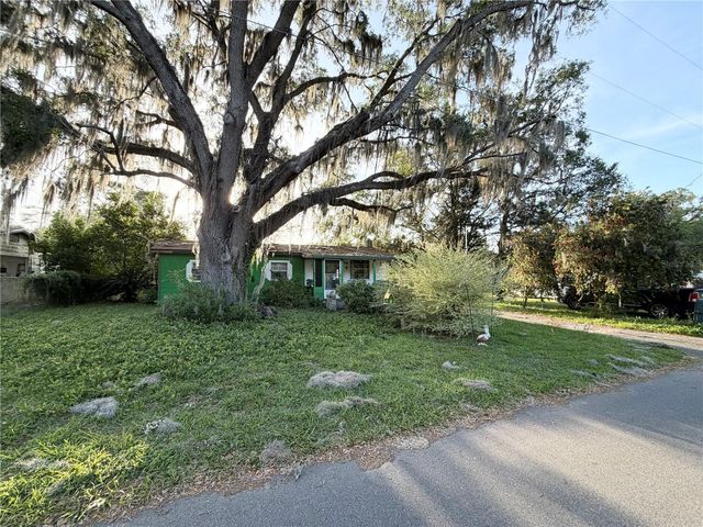 2612 NE 15TH AVENUE, Ocala, FL 34470