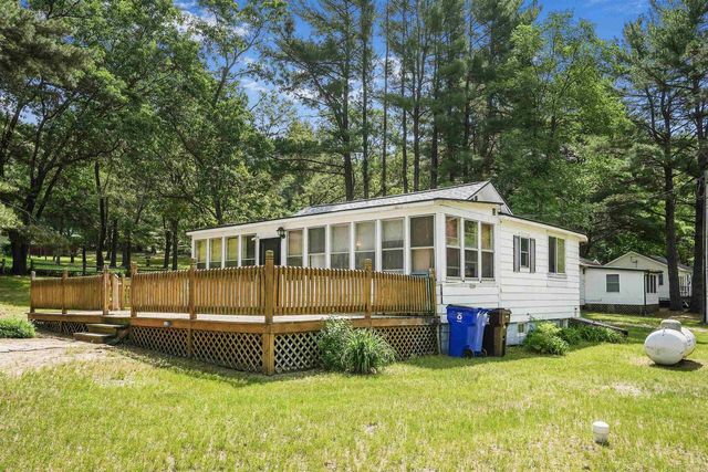 3266 N Parker Lake Road, Oxford, WI 53952