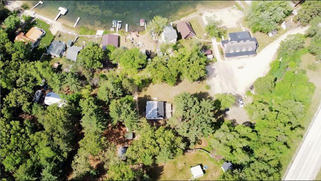 3266 N Parker Lake Road, Oxford, WI 53952