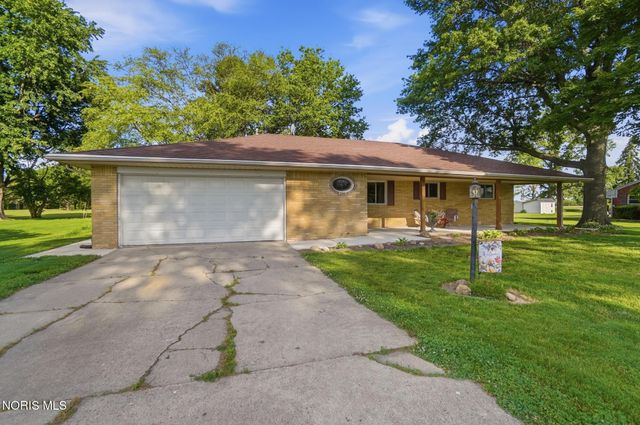1678 N Smith Drive, Genoa, OH 43430