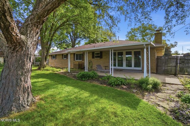 1678 N Smith Drive, Genoa, OH 43430