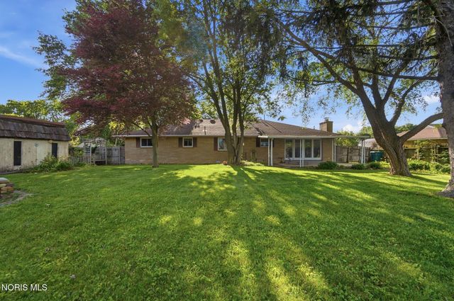 1678 N Smith Drive, Genoa, OH 43430