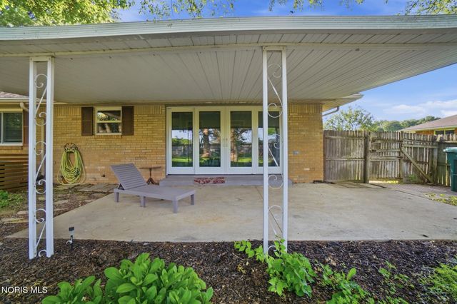 1678 N Smith Drive, Genoa, OH 43430