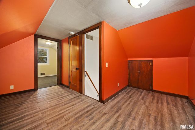 1223 S 8TH Street, Pekin, IL 61554