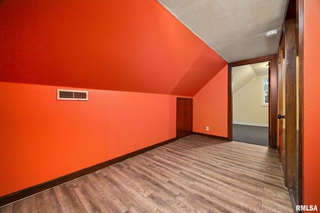 1223 S 8TH Street, Pekin, IL 61554