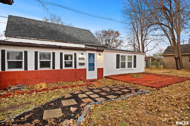 1223 S 8TH Street, Pekin, IL 61554