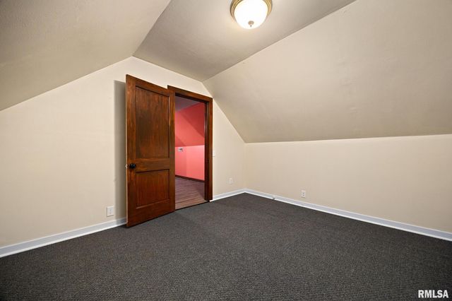 1223 S 8TH Street, Pekin, IL 61554