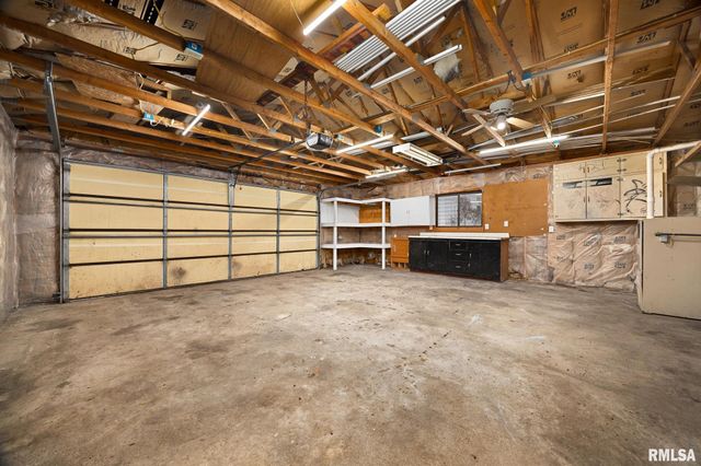 1223 S 8TH Street, Pekin, IL 61554