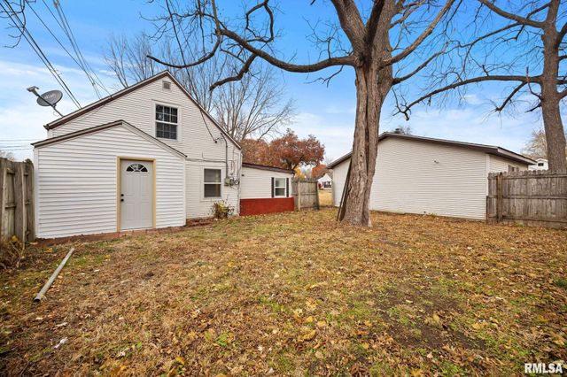 1223 S 8TH Street, Pekin, IL 61554