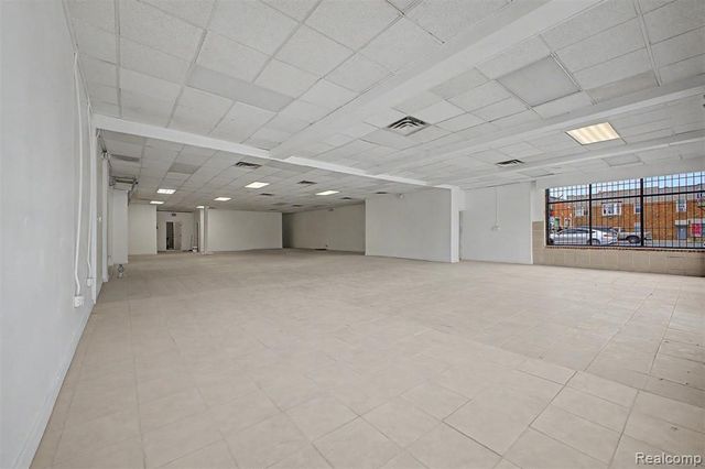 19323 W Warren Avenue, Detroit, MI 48228