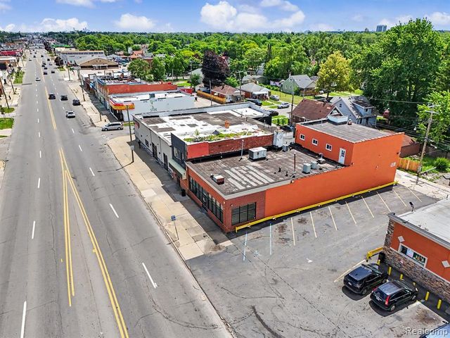19323 W Warren Avenue, Detroit, MI 48228