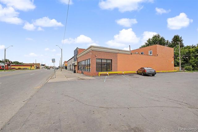 19323 W Warren Avenue, Detroit, MI 48228