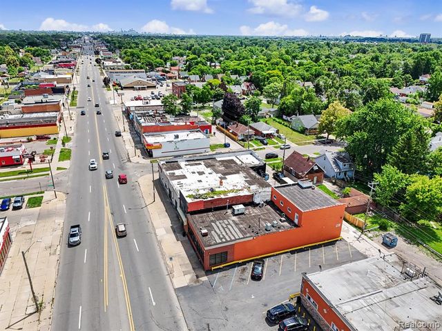 19323 W Warren Avenue, Detroit, MI 48228