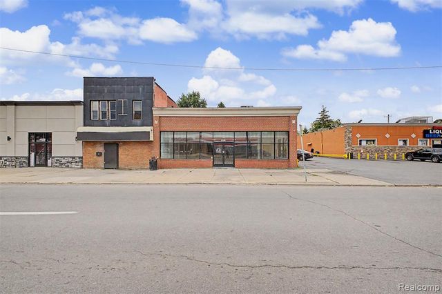 19323 W Warren Avenue, Detroit, MI 48228