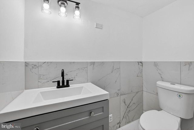 78 EVANS AVE, Trenton, NJ 08638