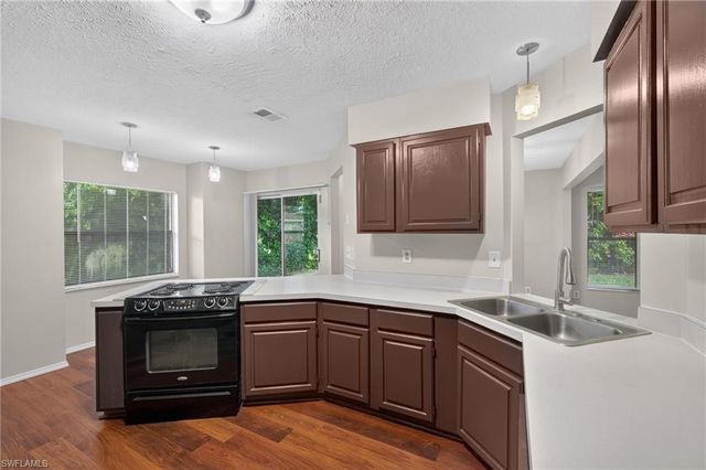 17565 Lee RD, Fort Myers, FL 33967
