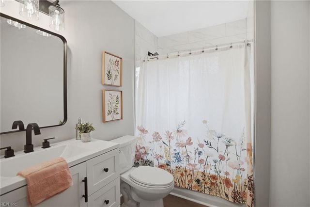 452 Bethune DR, Virginia Beach, VA 23452