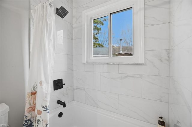 452 Bethune DR, Virginia Beach, VA 23452