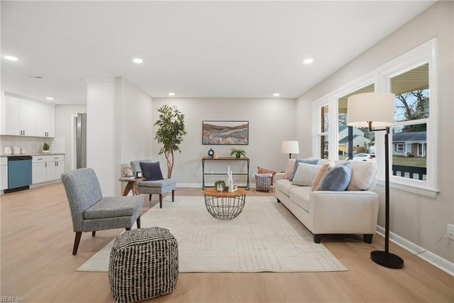 452 Bethune DR, Virginia Beach, VA 23452