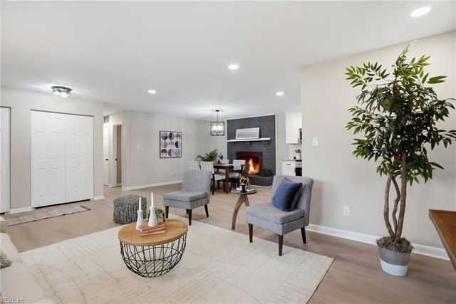 452 Bethune DR, Virginia Beach, VA 23452