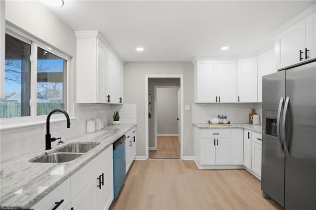 452 Bethune DR, Virginia Beach, VA 23452