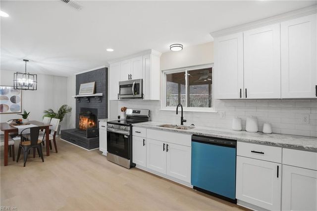 452 Bethune DR, Virginia Beach, VA 23452