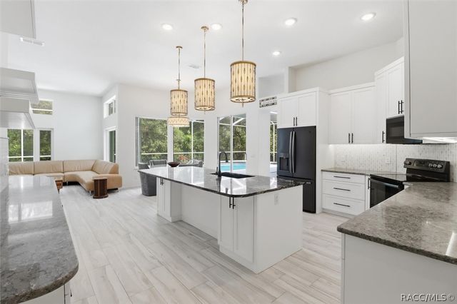 21 Fiddlewood Court, Homosassa, FL 34446