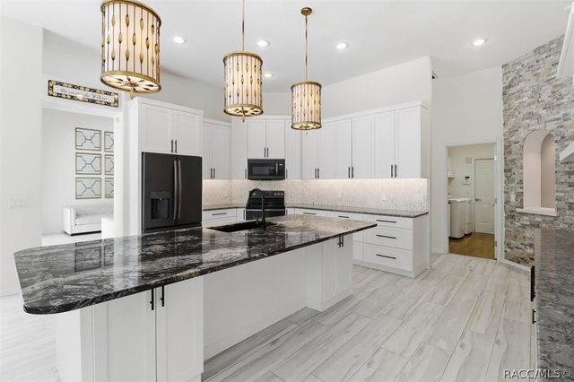 21 Fiddlewood Court, Homosassa, FL 34446