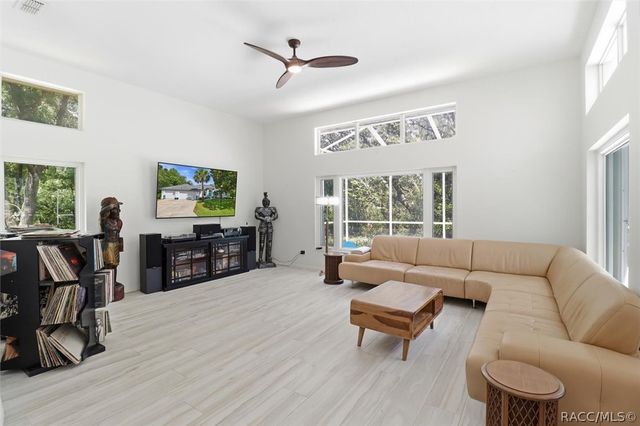 21 Fiddlewood Court, Homosassa, FL 34446