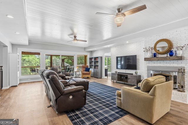118 Hickory Point, Buckhead, GA 30625