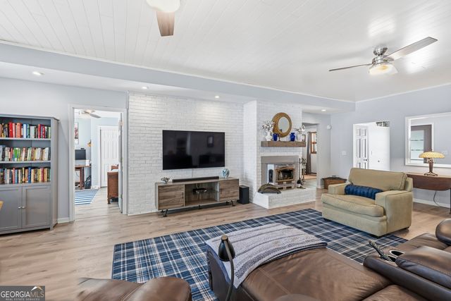 118 Hickory Point, Buckhead, GA 30625